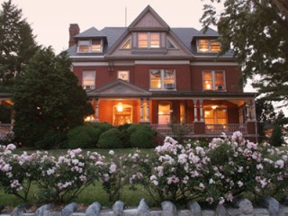 B.F. Hiestand House Bed & Breakfast