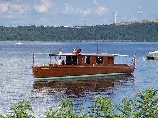 Chief Uncas - River Discovery Boat Tours