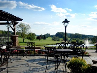 Knickers Pub and Patio at Heritage Hills