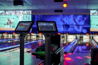glow bowling 1