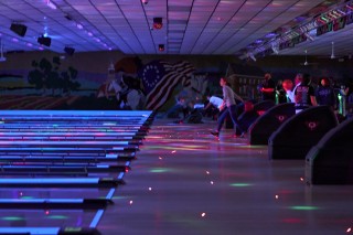 glow bowling
