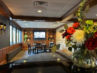 1892 Lounge