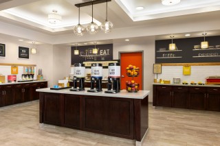 Hampton Inn & Suites York South Breakfast Buffet