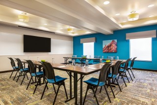 Hampton Inn & Suites York South Meeting Room