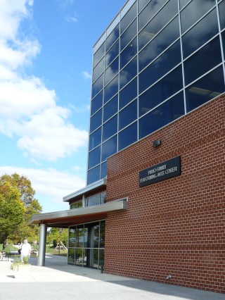 Pullo Center Exterior
